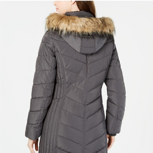 Chevron Faux-Fur Trim Hooded Puffer jacket - Picture 2 of 5